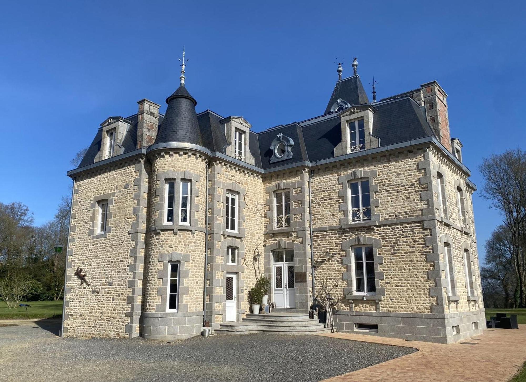Au Chateau La Lucerne-dʼOutremer Екстериор снимка